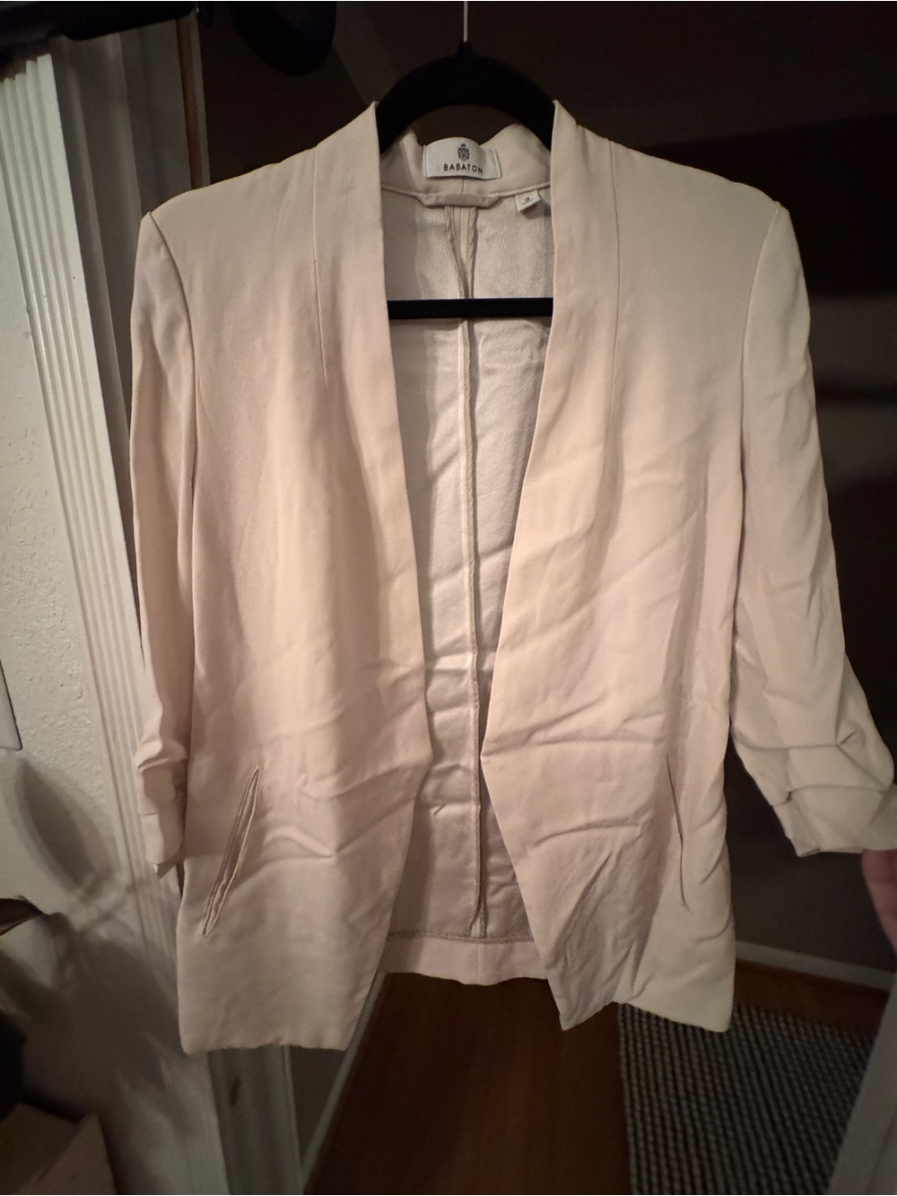 Aritzia Babaton Power Blazer Size 0 Ivory Cream Ruched Sleeve Open Front